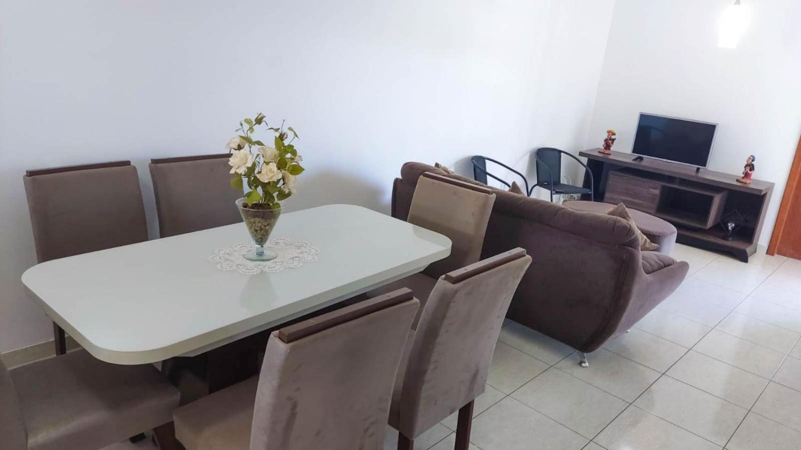 Apartamento Charmoso 3/4 *